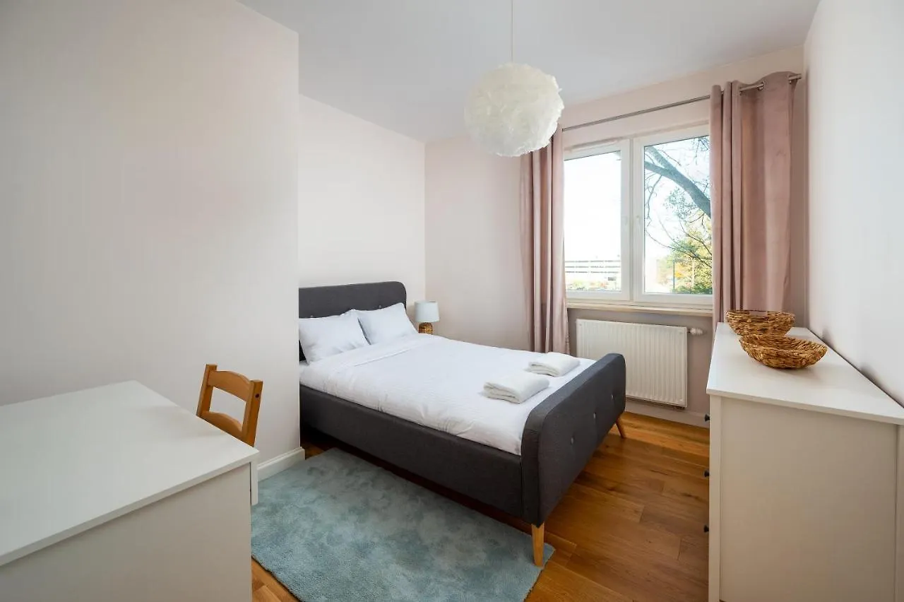 Fort Bema 2-Bedroom Apartment Warsaw 0*,